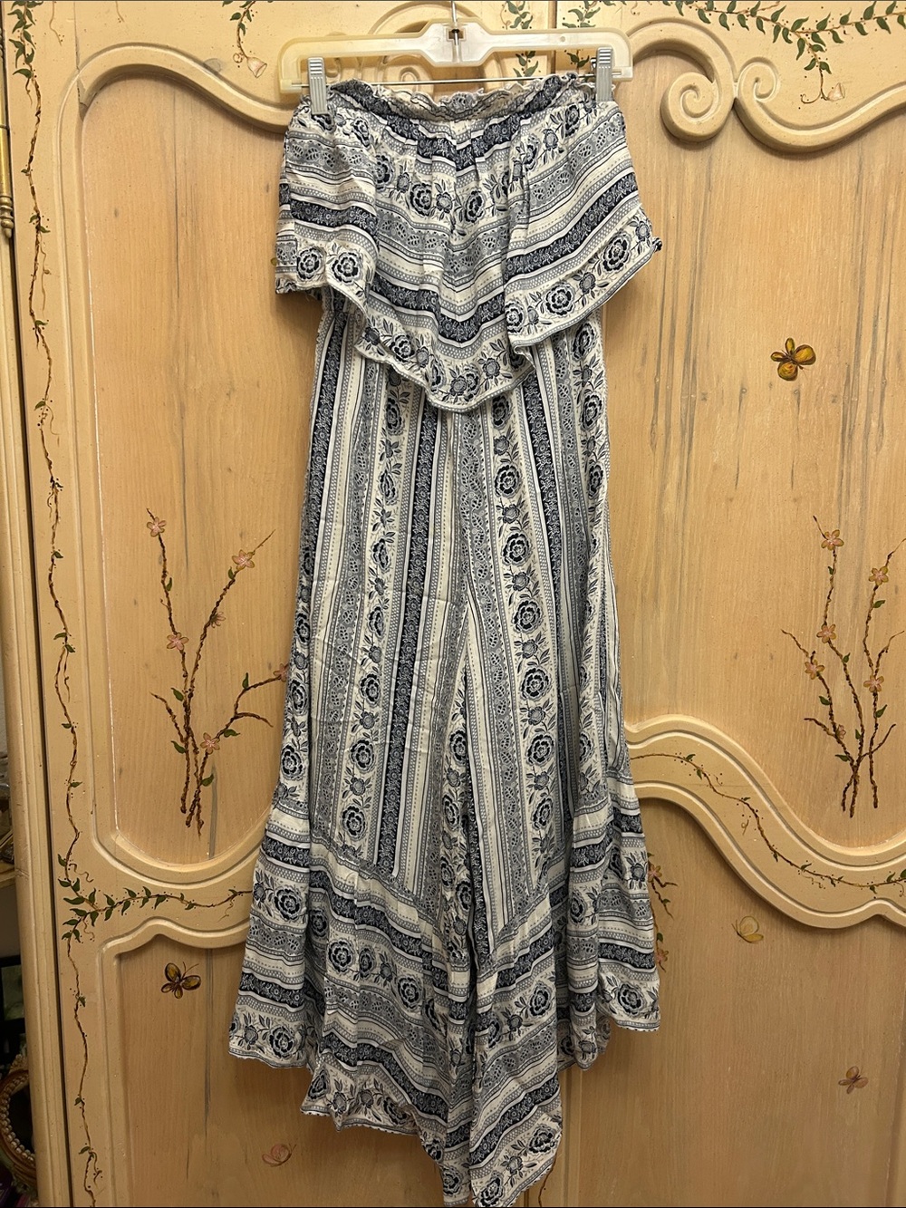 American Eagle Outfitters Blue and White Floral Strapless Jumpsuit. Medium